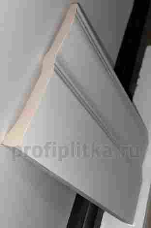 Плинтус Марсо белый обрезной 15x30 фото 3