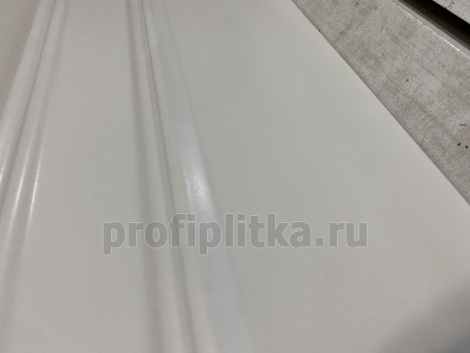 Плинтус Монфорте белый обрезной 20x40 фото 6
