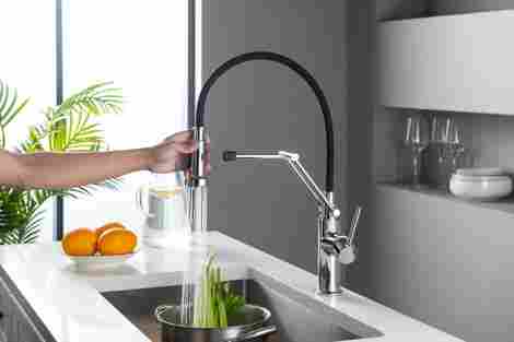 Aquatek Европа смеситель для кухни с гибким поворотным и выдвижным изливом фото 4
