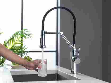 Aquatek Европа смеситель для кухни с гибким поворотным и выдвижным изливом фото 5